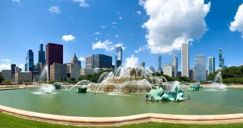 Grant Park fountain where lollapalooza is held